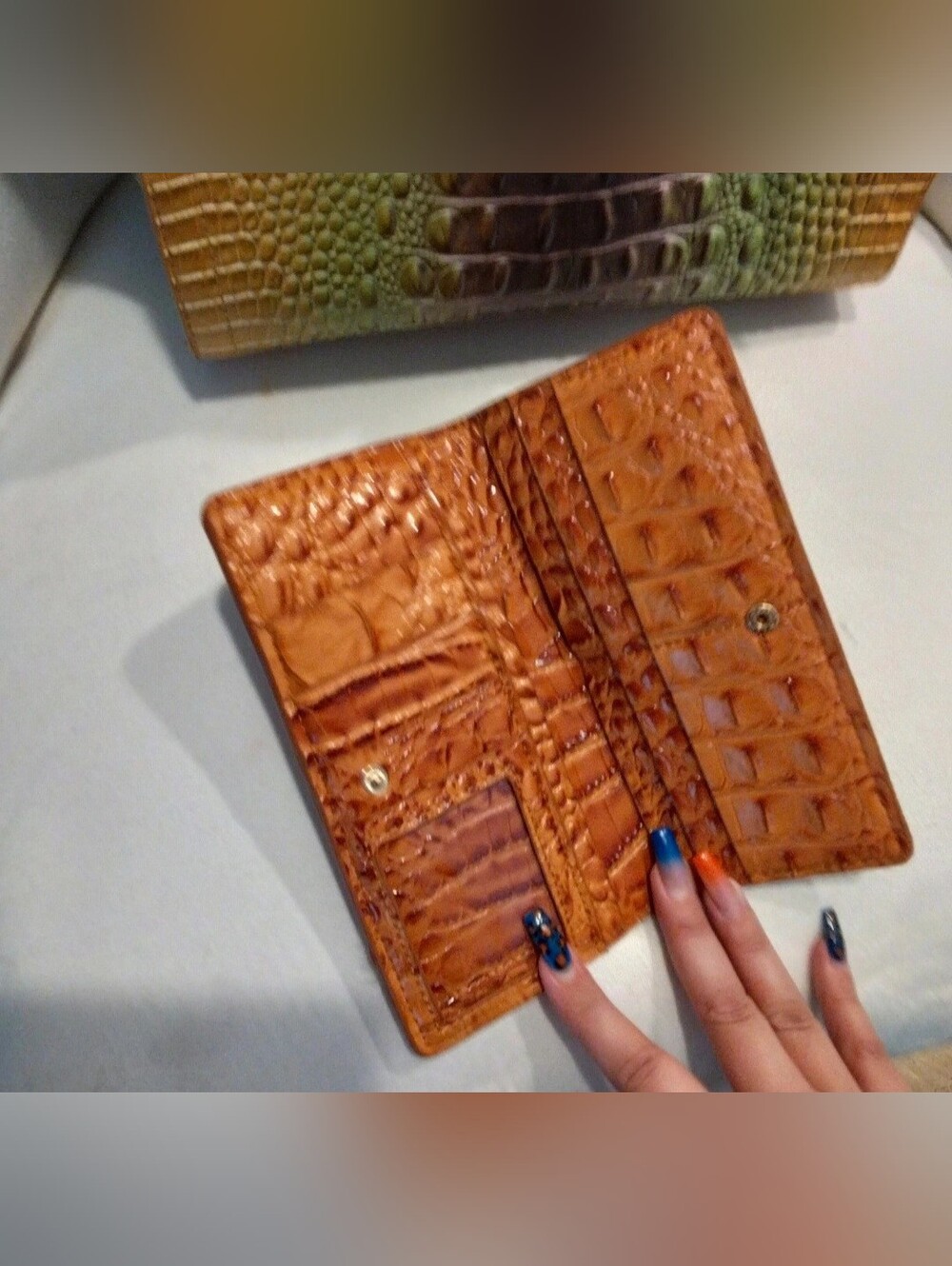 Green Brown Croc-Embossed Tote Bag with Matching Wallet - Picture 10 of 10